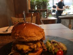 -HIGH FIVE哈福手工汉堡(桂林路店)