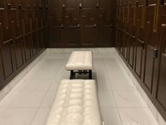 -小海豚国际游泳培训中心(浦东源深体育中心店)