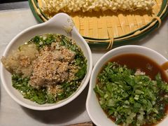 -尚尚仙·酸汤猪手·猪肚鸡火锅(华联万柳购物中心店)