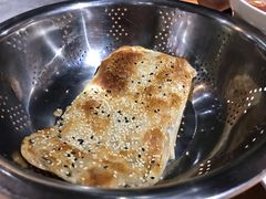 咸大饼-弄堂咪道-饭香·面香·馄饨香(兴梅店)