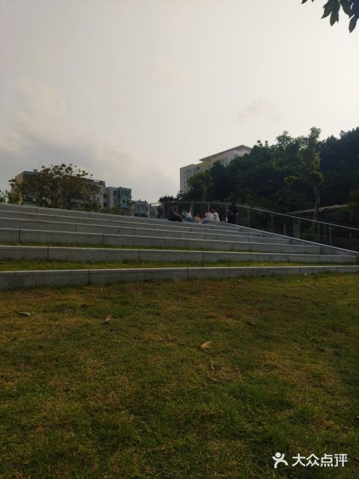 广州市纺织服装职业学校图片