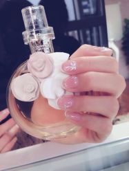 米卡美甲沙龙-EMILY艾枚莉美甲美睫·美颜·现磨咖啡