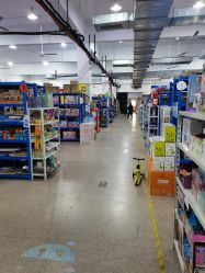 -逝水玩具折扣店