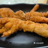 挺好找店里有7~8张桌子，干干净净的