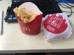 -麦当劳(红旗路店)