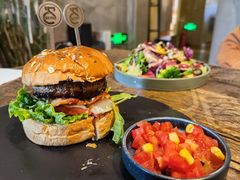 -HIGH FIVE哈福手工汉堡(桂林路店)