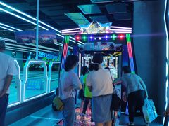 -世代星球·保龄球·镭战真人CS·团建(杨浦店)
