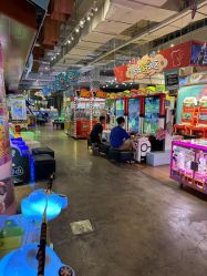 -探奇乐园蹦床公园(日月广场店)