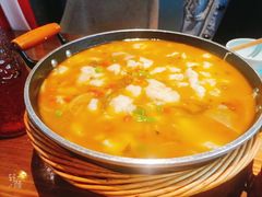 -有红鸡毛店·川菜(建设路店)