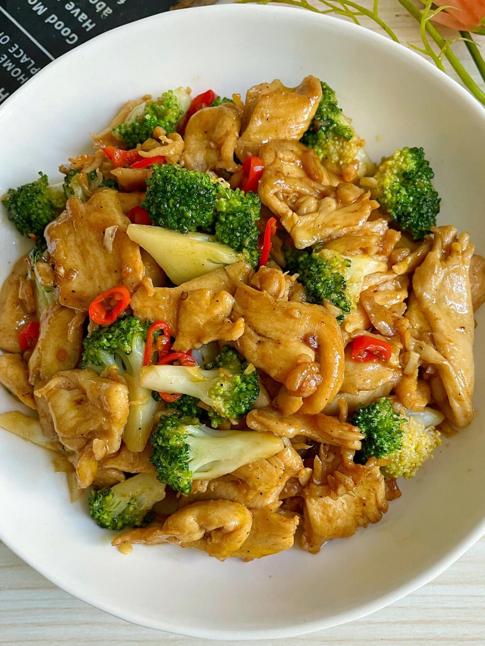 西兰花炒鸡胸肉