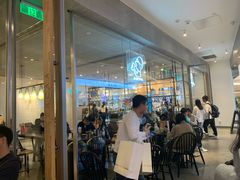 等位区-喜茶(广州天汇igc店)