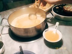 -澳美徕·港式花胶鸡火锅(高新万达店)