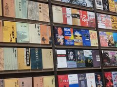 -钟书阁(群光广场店)