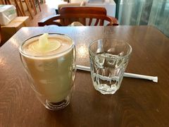 冰榛果拿铁-COFFEE HOLIC(朝外SOHO店)