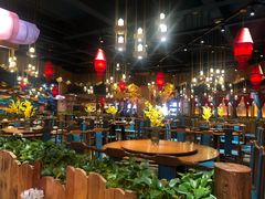 -老滇山寨•云南特色菜•地方菜•民族风情歌舞表演(金碧店)