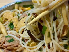 -柳州肥姨妈大骨螺蛳粉(东靖路店)