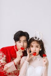 -雪中彩影婚纱摄影·微光艺术中心