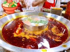 鸳鸯锅-星鸿社重庆老火锅