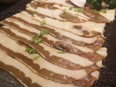 -草家酱蟹炭火烤肉店(珲春南路一店)
