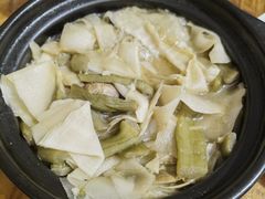 海白芋头梗-海口滨海新村143号海南老字号炒菜店