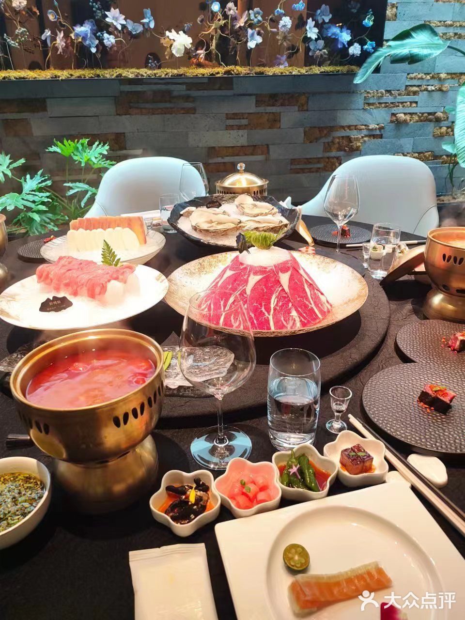 在成都商务宴请也可以选择吃火锅啦💯