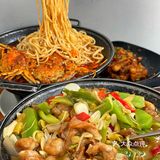 昆明🦀️海鲜专门店的辣炒大闸蟹 能甩几碗🍜