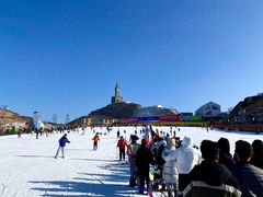-采薇庄园四季滑雪场