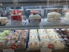 -红宝石·鲜奶小方·海派西点房(金杨店)