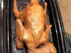 光明卤乳鸽-陈鹏鹏潮汕菜(宝安机场T3航站楼店)