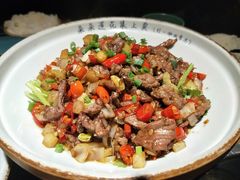 坛子菜炒牛肉-吃饭皇帝大(合生汇店)
