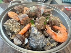 -今鲜源酒店·海鲜锅贴青岛菜(新湛路店)