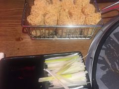 -三人行骨头王火锅(长寿店)