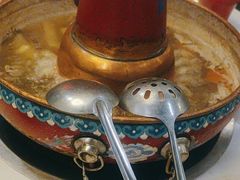 -毛辣果·贵州红酸汤牛肉火锅(西单店)