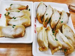 -小姜锅贴(凤凰街店)