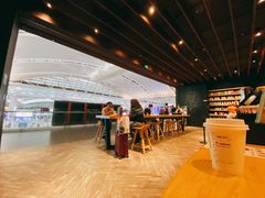 -星巴克(广州南站A18检票口楼上)