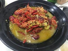 -虾弄弄海派小龙虾·牛羊蝎子火锅