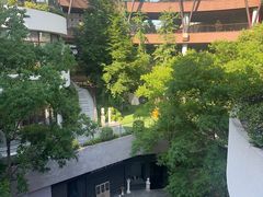 -瑞虹新天地月亮湾