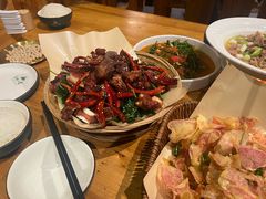 -老滇山寨•云南特色菜•地方菜•民族风情歌舞表演(金碧店)