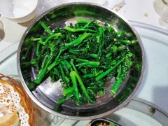 生炒芥兰苗-石岐乳鸽村(南海第三分店)