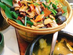 包烧野生牛肝菌-云海肴·汽锅鸡·云南菜(高德置地店)