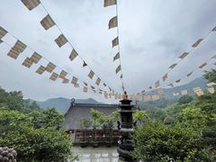 -龙华寺