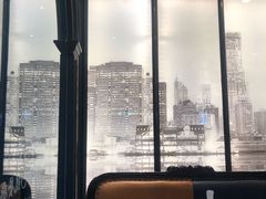 靠窗位-高第街56号港式餐厅·精选(世茂广场宽厚里大明湖店)