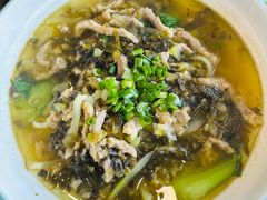 榨菜肉丝面-何必是家面馆 HB noodles&coffee