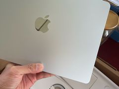 -Apple零售店(华贸购物中心店)