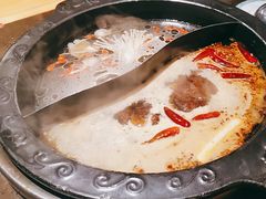 菌汤鸳鸯锅-刘一手重庆火锅(270度江景·洪崖洞店)