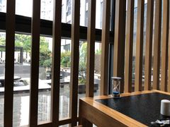 大堂-鱼鲜饭香·招牌汽锅剁椒鱼头王