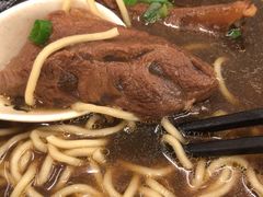 -尊品原汁牛肉面