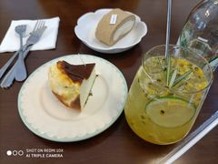 百香果气泡水-Ten Olives甜点