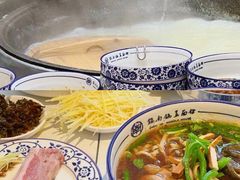 -镇南锅盖面馆(解放路店)