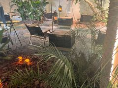 -J Create城市露营咖啡·简餐·宠物(上海动物园店)